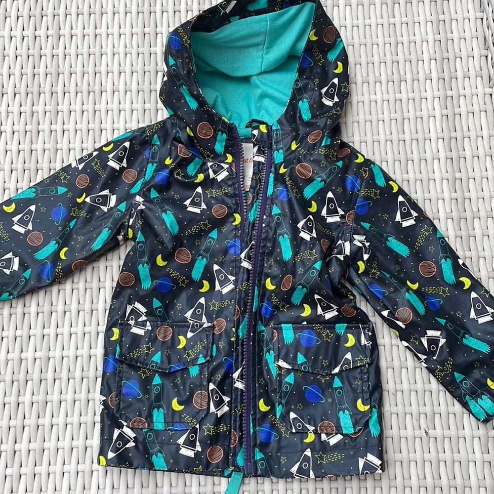 🚀 Toddler Spaceship Raincoat Size 12 months